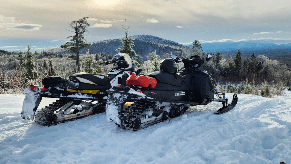 FulleRulle snowmobile tours in Swedish Lapland